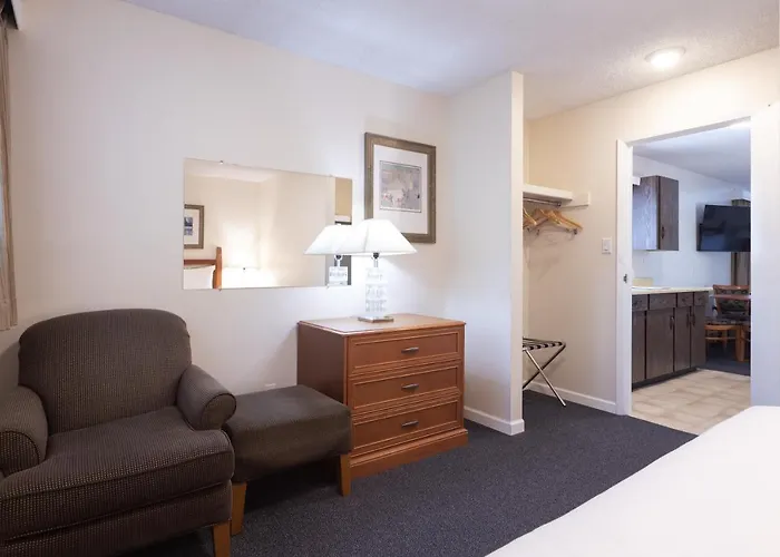 Robin Hood Inn And Suites